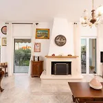 Azure Garden Retreat Tatil Evi