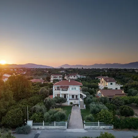 Azure Garden Retreat * エギオ