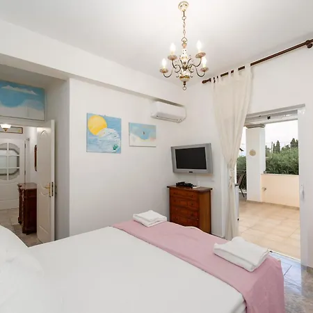 Vakantiehuis Azure Garden Retreat *