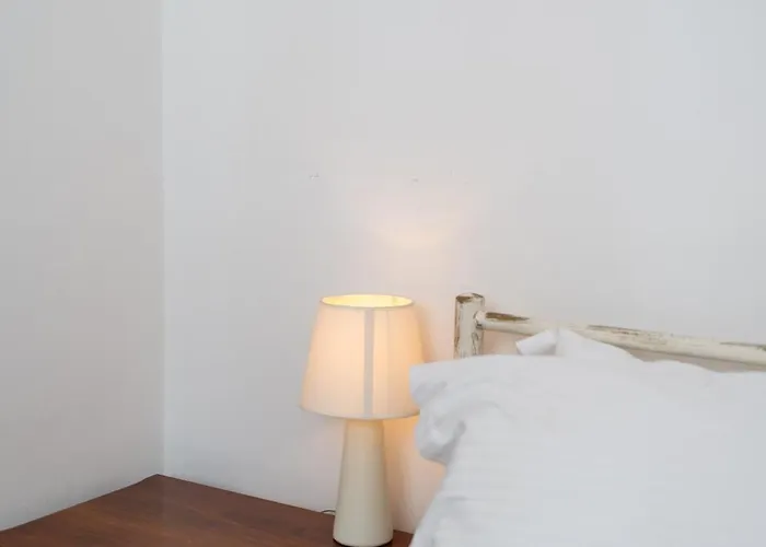 Azure Garden Retreat * Aegium