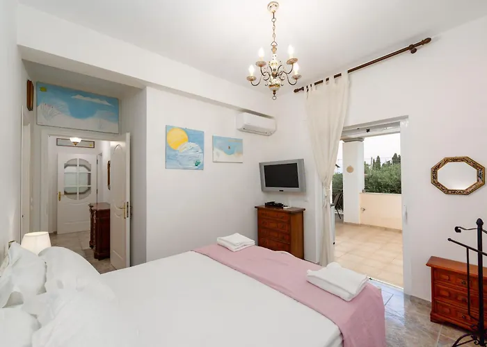 Vakantiehuis Azure Garden Retreat *